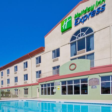Holiday Inn Express Hotel & Suites Live Oak By Ihg Zewnętrze zdjęcie