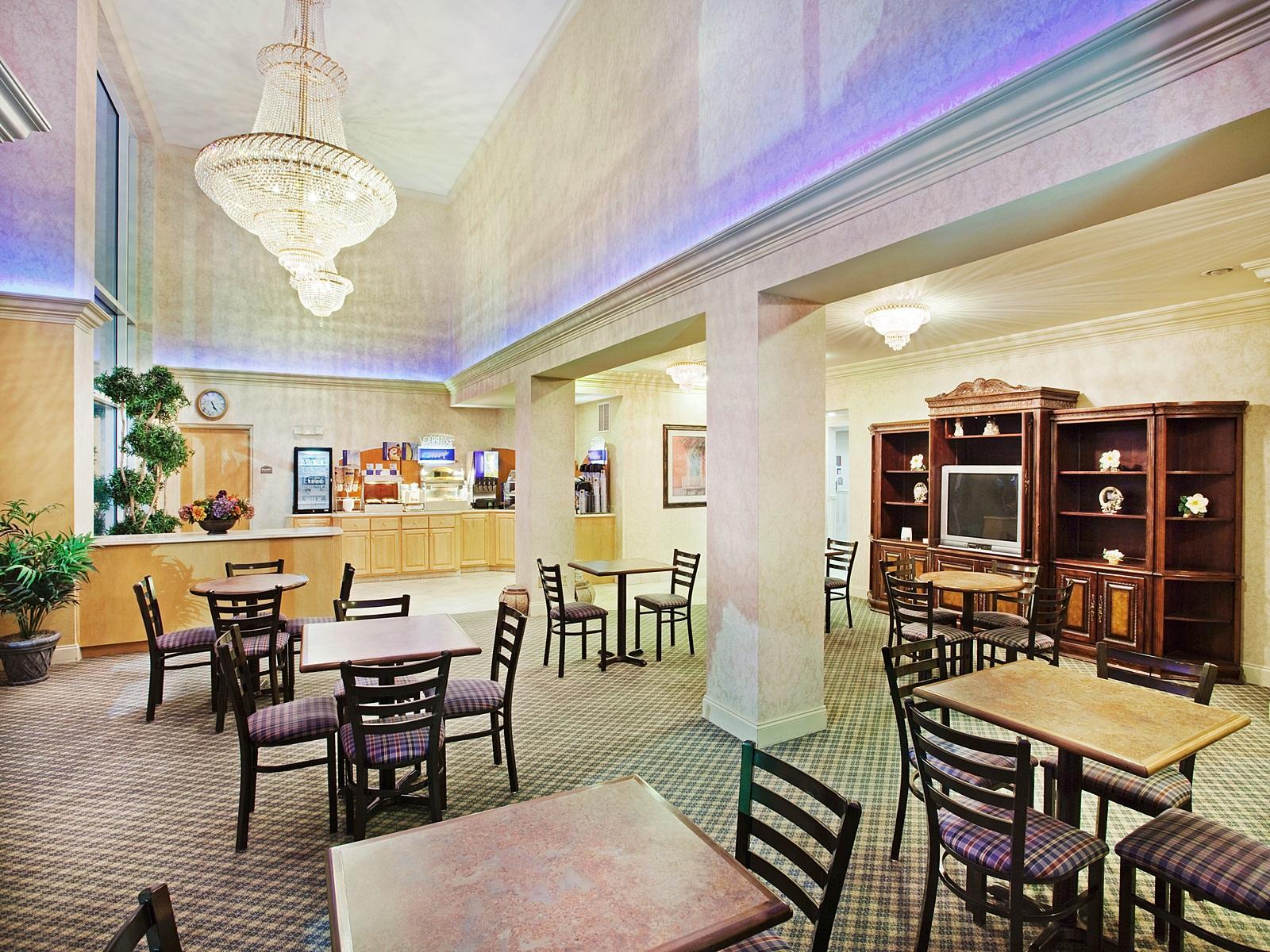 Holiday Inn Express Hotel & Suites Live Oak By Ihg Zewnętrze zdjęcie