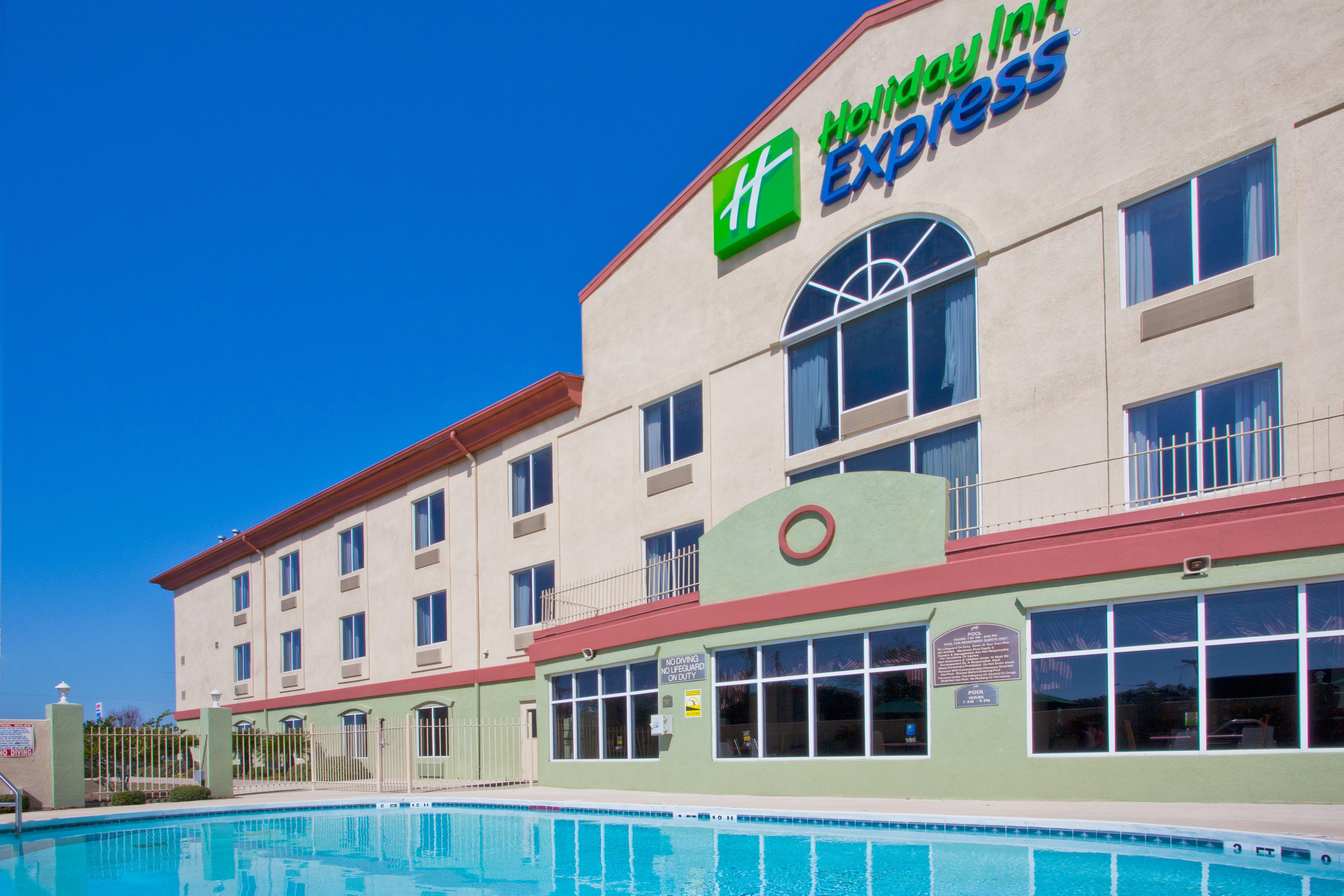 Holiday Inn Express Hotel & Suites Live Oak By Ihg Zewnętrze zdjęcie